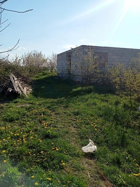 Dom 70 m z rozpoczętą budową Krężnica Jara