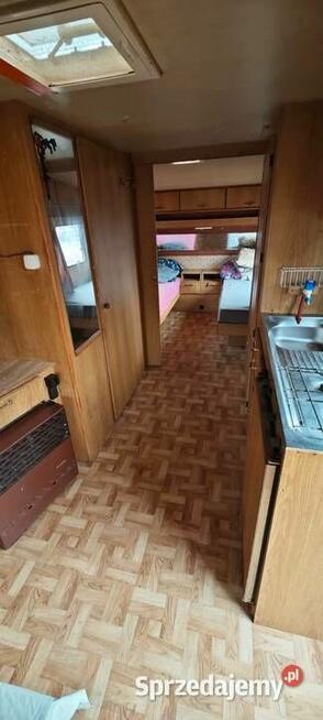 Przyczepa kempingowa na działkę