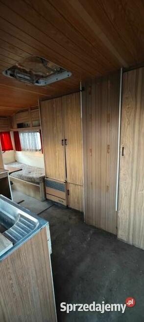 Przyczepa kempingowa duża na działkę budowę stróżówkę itp