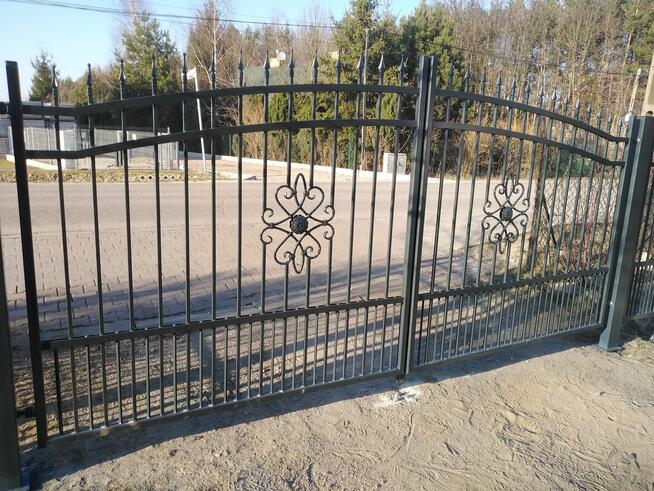 Balustrady nierdzewne szklane bramy schody ogrodzenia