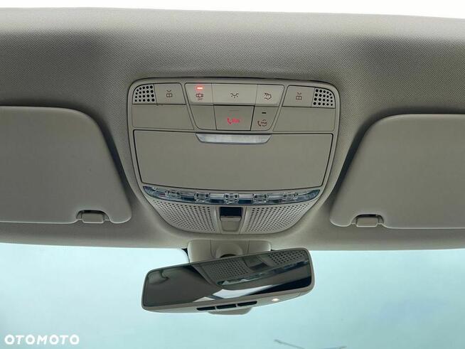 Mercedes-Benz Klasa C 300 4MATIC 9G-TRONIC