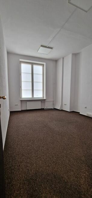 Lokale biurowe w centrum Warszawy - 17 m2, 63m2, 200m2
