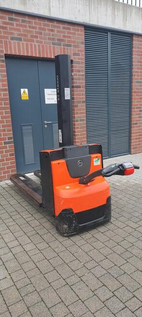 Wózek paletowy PALECIAK Toyota BT SWE080L długie widły 1540