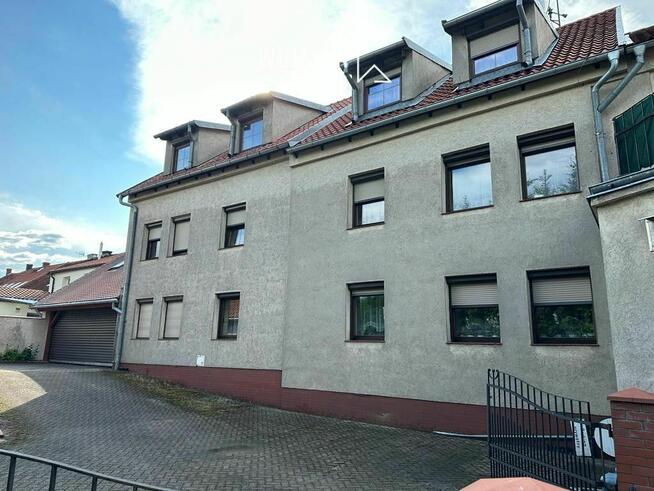 Kompleks kamienic pod domy lub mieszkania