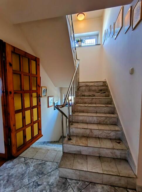 Atrakcyjny dom 173 n2 na cichym spokojnym osiedlu w Kaliszu