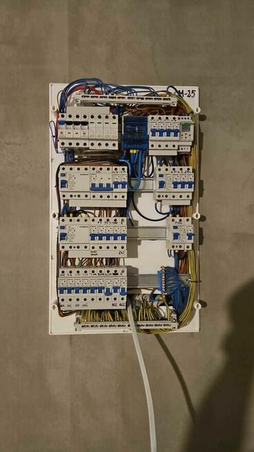 ELEKTRYK, usługi elektryczne