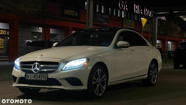 Mercedes-Benz Klasa C 300 4MATIC 9G-TRONIC