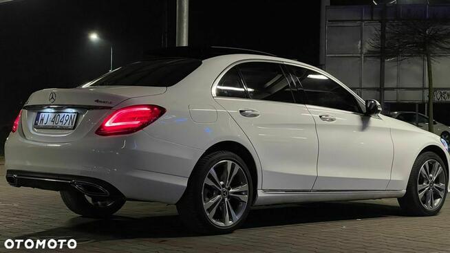 Mercedes-Benz Klasa C 300 4MATIC 9G-TRONIC