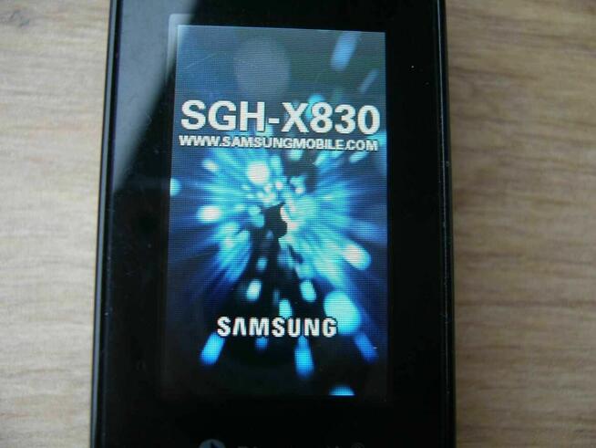 Telefon komórkowy Samsung SGH-X830 kolekcjonerski