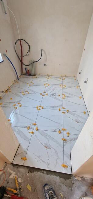 Remont malowanie montaz drzwi wykonczeniowka