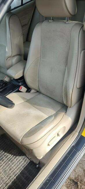 bardzo zadbany, bez korozji, niski przebieg