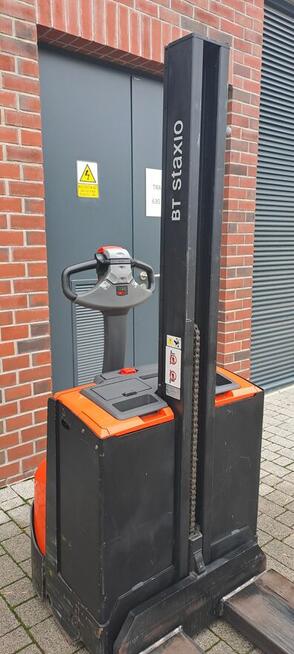 Wózek paletowy PALECIAK Toyota BT SWE080L długie widły 1540