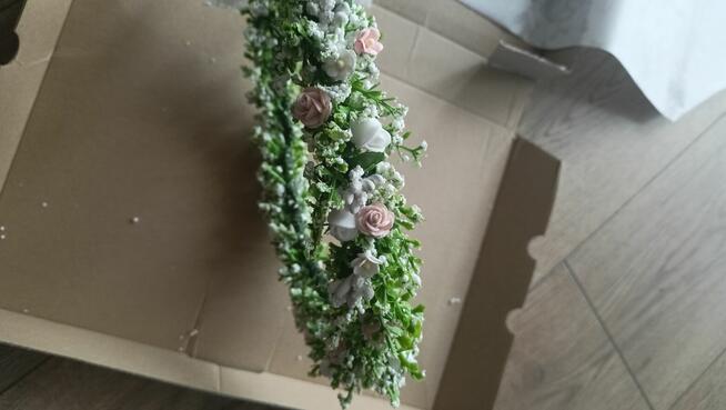 Sprzedam albę komunijną z pięknym wiankiemdla dziewczynki