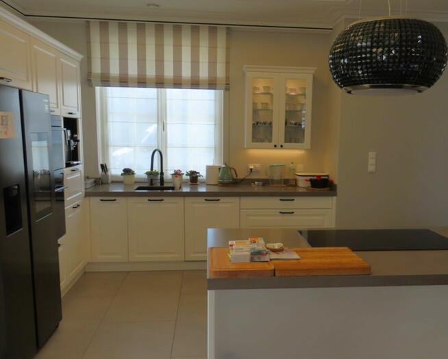 Rezydencja 326m2, w Walendowie k/Warszawy za 4500 tys. zł