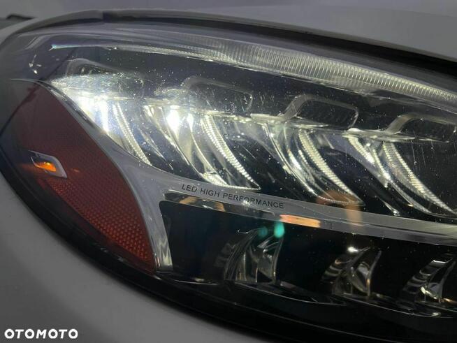 Mercedes-Benz Klasa C 300 4MATIC 9G-TRONIC