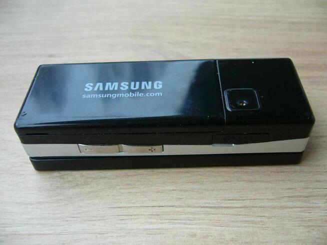 Telefon komórkowy Samsung SGH-X830 kolekcjonerski