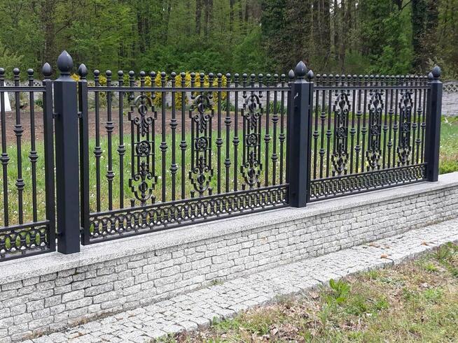 SCHODY TRALKA MASYW ŻELIWNA BALUSTRADA