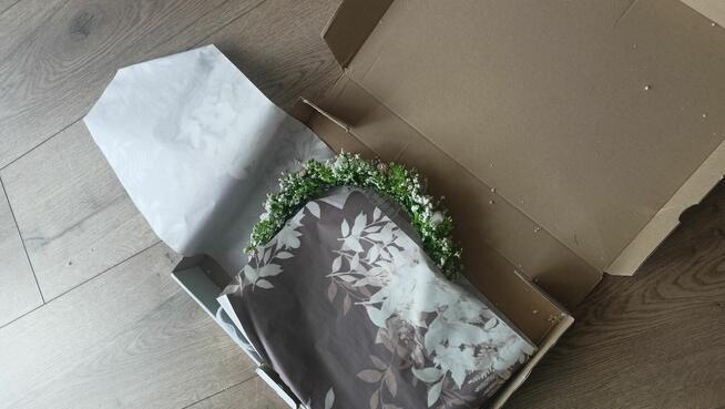 Sprzedam albę komunijną z pięknym wiankiemdla dziewczynki