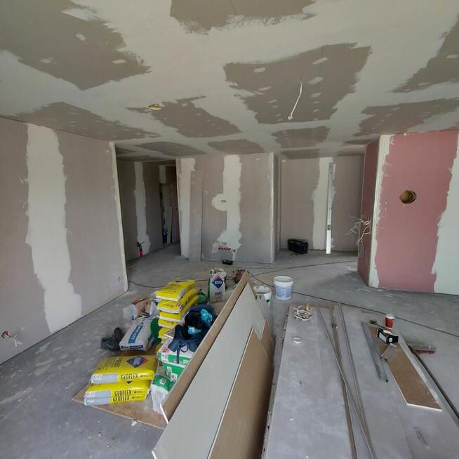 Remont malowanie montaz drzwi wykonczeniowka