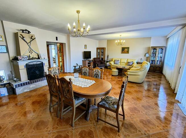 Atrakcyjny dom 173 n2 na cichym spokojnym osiedlu w Kaliszu