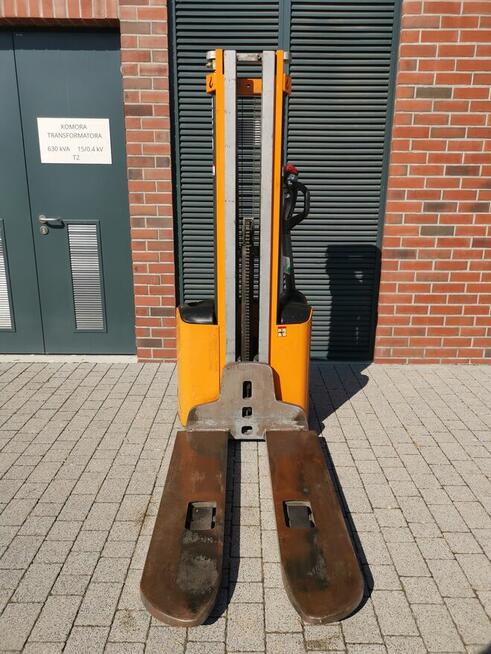 Paleciak elektryczny Still EGV12