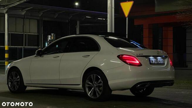 Mercedes-Benz Klasa C 300 4MATIC 9G-TRONIC