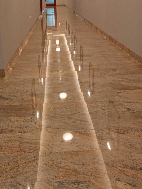 Czyszczenie posadzki , impregnacja i polerowanie podłóg