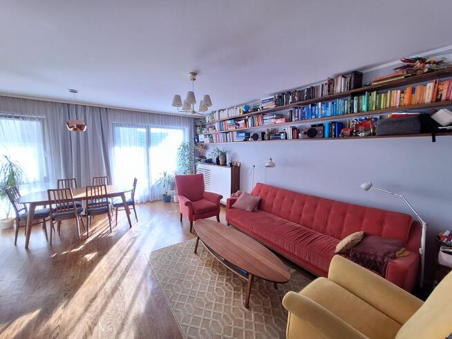 3 pokoje z balkonem i miejscem postojowym