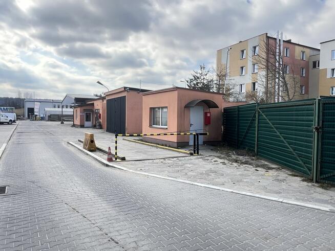 NA SPRZEDAŻ: OBIEKT MAGAZYNOWO-SOCJALNY W WEJHEROWIE – DOBRA