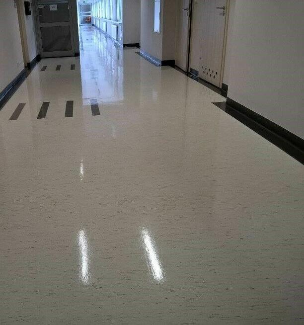 Czyszczenie posadzki , impregnacja i polerowanie podłóg