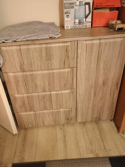 SPRZEDAM KOMODE