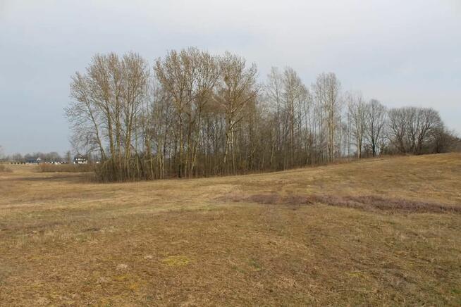 Działka pomiędzy dwoma jeziorami obok Mragowa