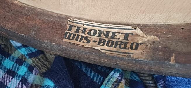 Piekne stare krzesla