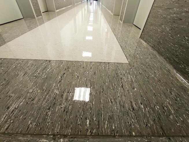 Czyszczenie posadzki i polimeryzacja , w szkole i biurze