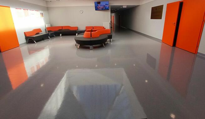 Czyszczenie posadzki , impregnacja i polerowanie podłóg