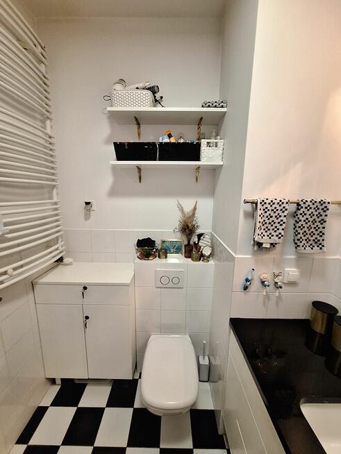 3 pokoje z balkonem i miejscem postojowym