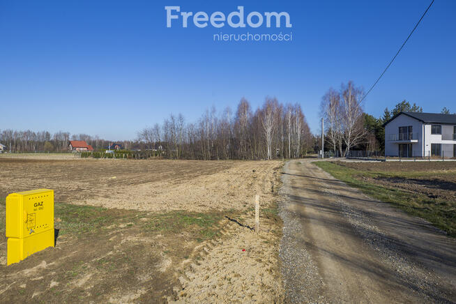 3 działki budowlane po 15,2 ar w Brzeźnicy