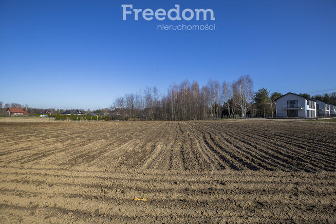 3 działki budowlane po 15,2 ar w Brzeźnicy