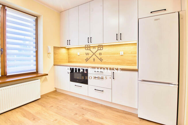 2 lokale mieszkalne 330m2, działka 27 arów,bez PCC