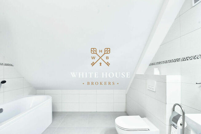 2 lokale mieszkalne 330m2, działka 27 arów,bez PCC