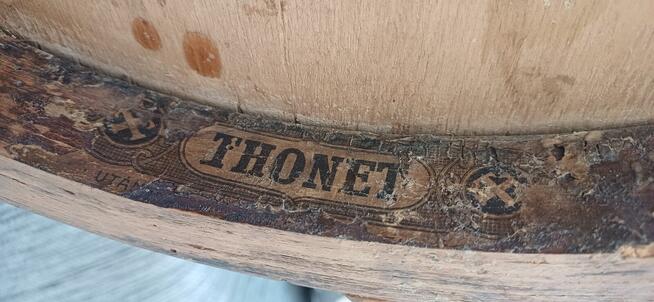 Piekne stare krzesla