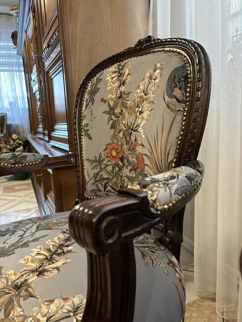 Fotelik ludwikowski, po renowacji