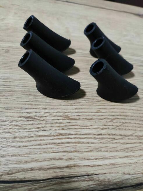 Nakładki Końcówki Buciki kijki trekingowe Nordic Walking