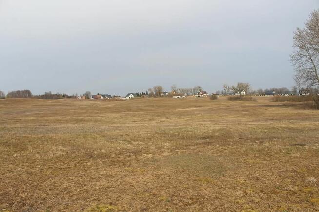 Działka pomiędzy dwoma jeziorami obok Mragowa