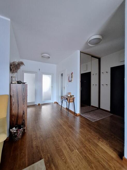 3 pokoje z balkonem i miejscem postojowym