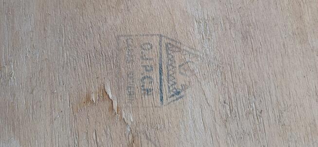 Piekne stare krzesla