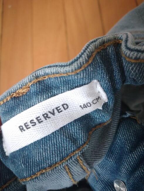 Sprzedam jeansy dla chlopca 140 nowe