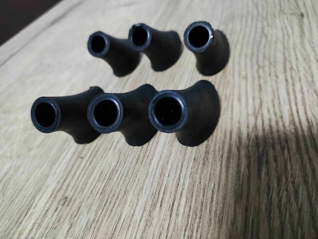 Nakładki Końcówki Buciki kijki trekingowe Nordic Walking