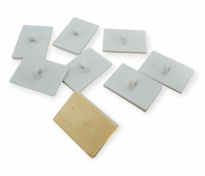 Uchwyty samoprzylepny z oczkiem do dekoracji 122-2