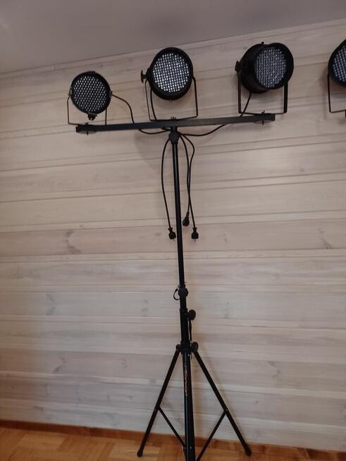 Kompletne oświetlenie sceniczne ze sterownikiem CLUB12 II